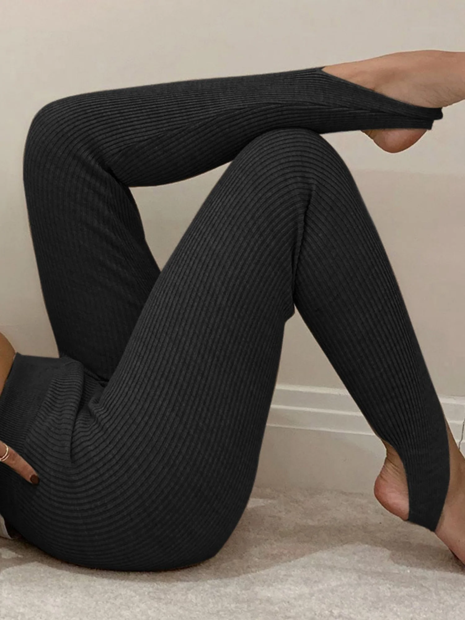 Step On Foot Slimming And Body-shaping Yoga Pants - Image 9