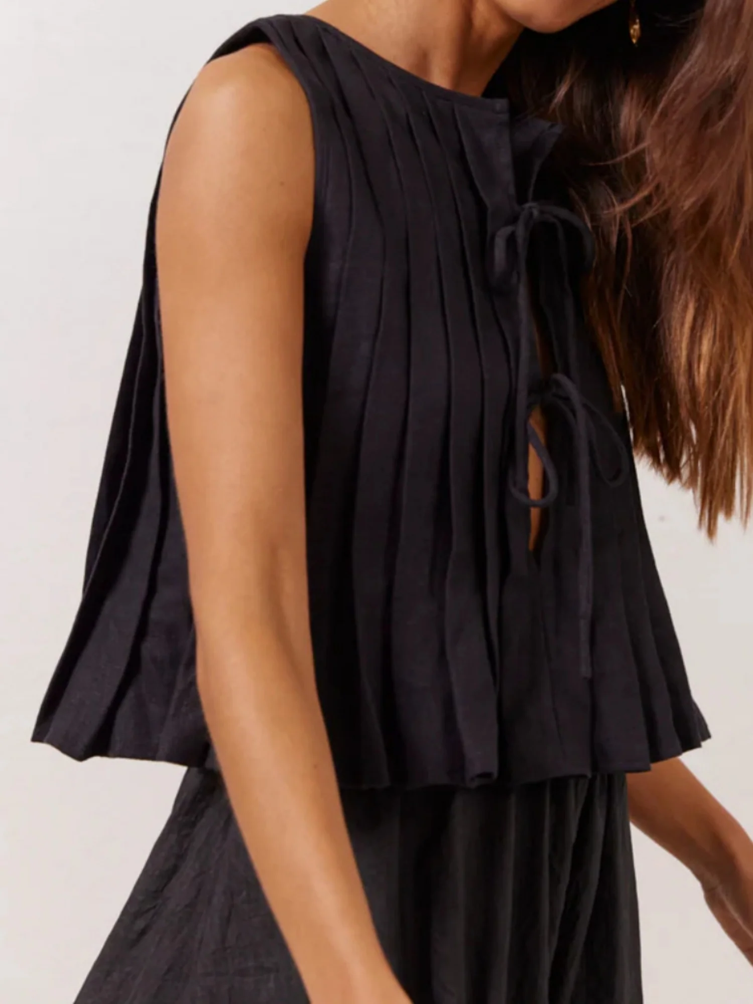 Cotton And Linen Straps Pleated Tank Tops - Image 12