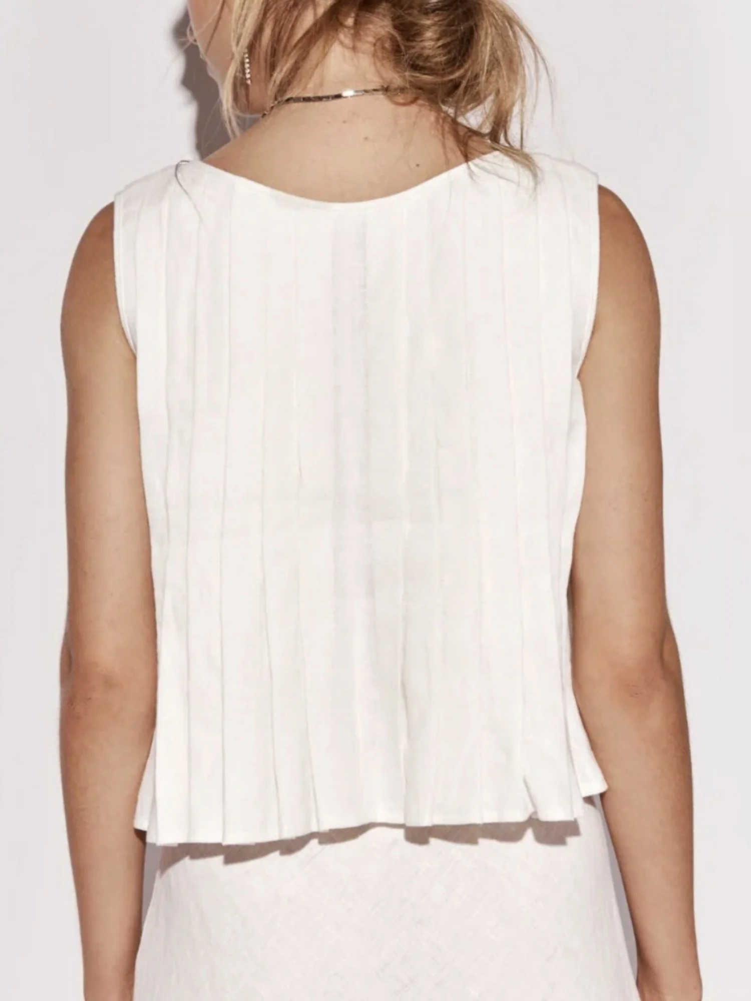 Cotton And Linen Straps Pleated Tank Tops - Image 2