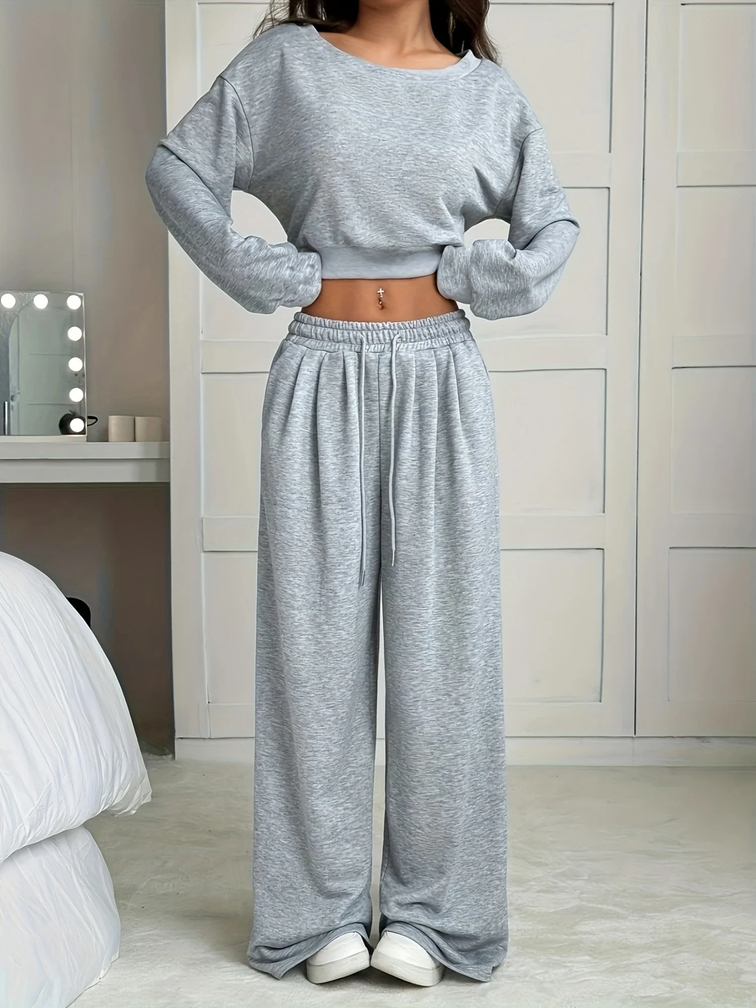 Round Neck Long-sleeved Top Wide-leg Sweatpants Sports And Casual Wear