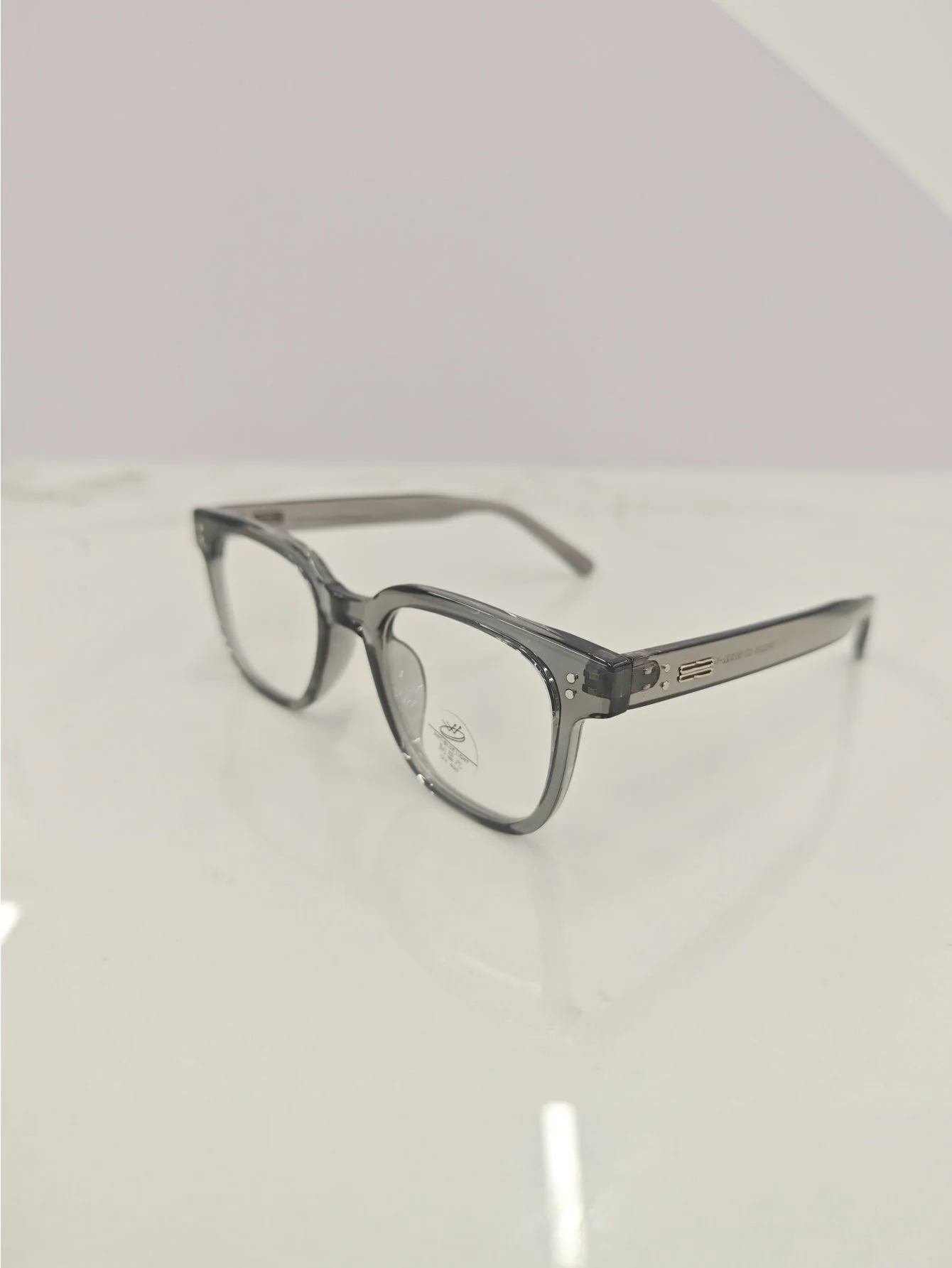 Solid Color Semi-transparent Eyeglasses - Image 3