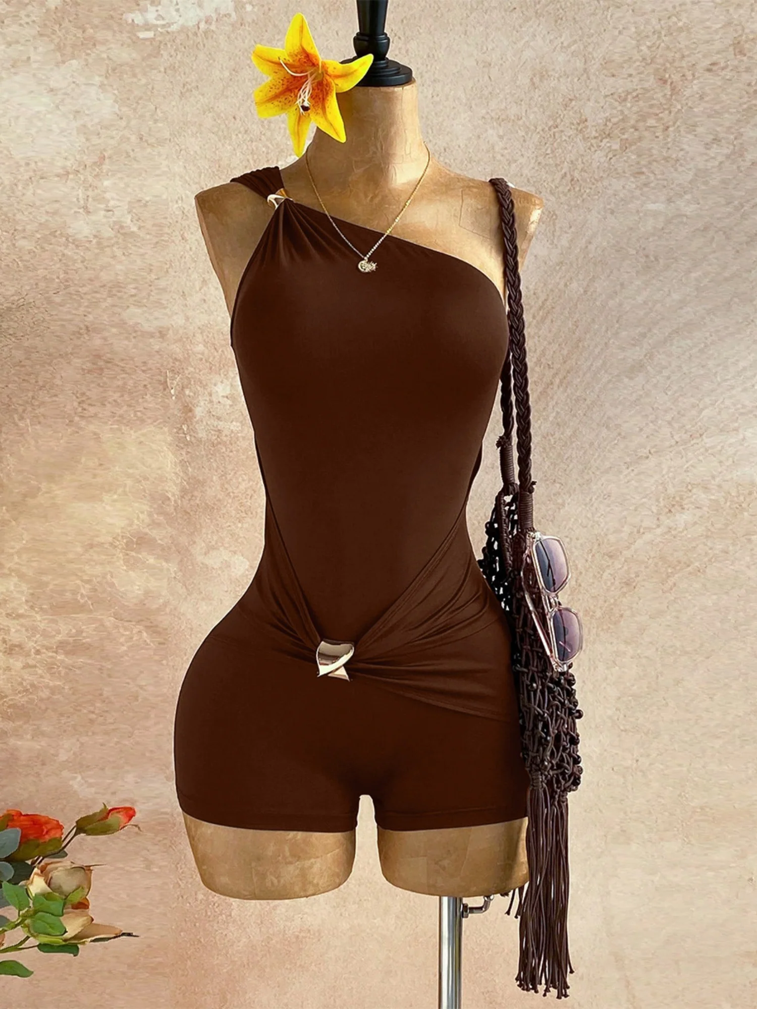 Metal Decoration One Shoulder Pleated Waist Shaping Jumpsuits - Image 4