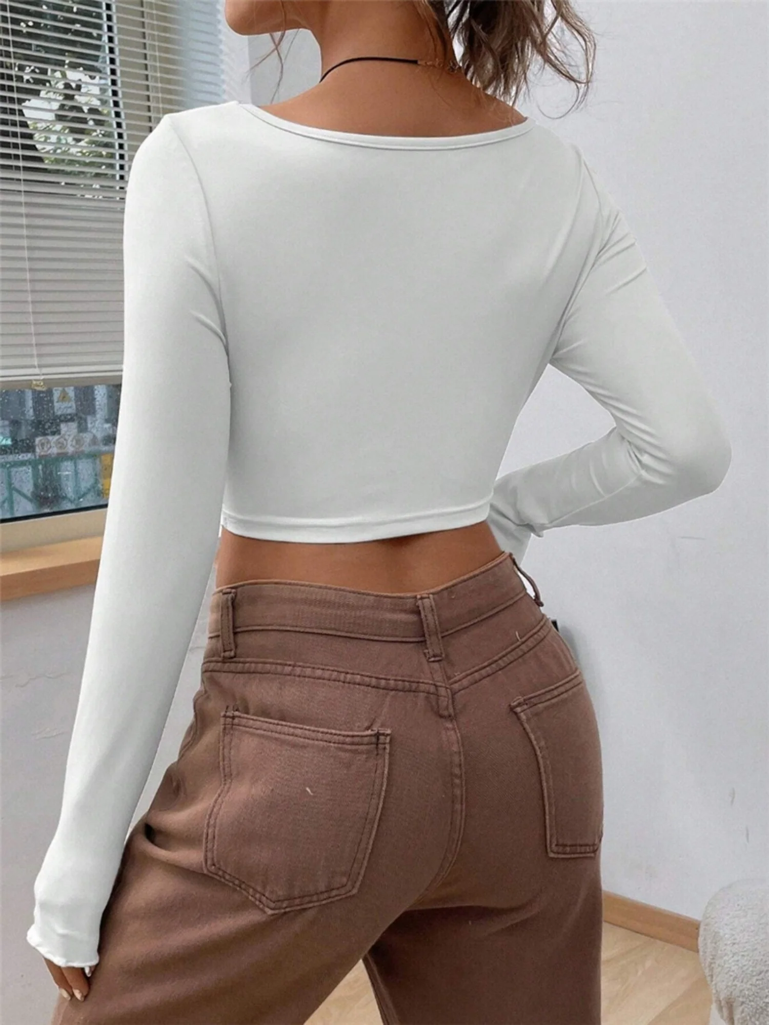 Knot V-neck Long-sleeved T-shirt - Image 8