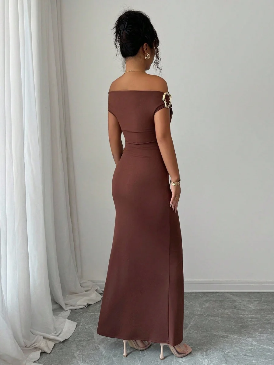 Off-shoulder Off Shoulder Pleated Metal Buckle Maxi Dresses - Image 16