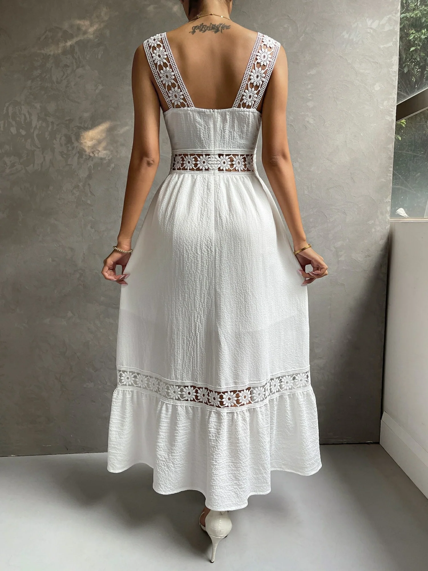 Lace Cutout Trim Sleeveless Patchwork Slim Fit Maxi Dresses - Image 2