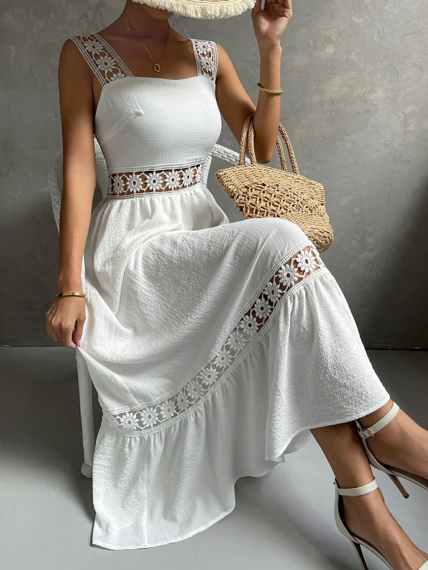 Lace Cutout Trim Sleeveless Patchwork Slim Fit Maxi Dresses - Image 3