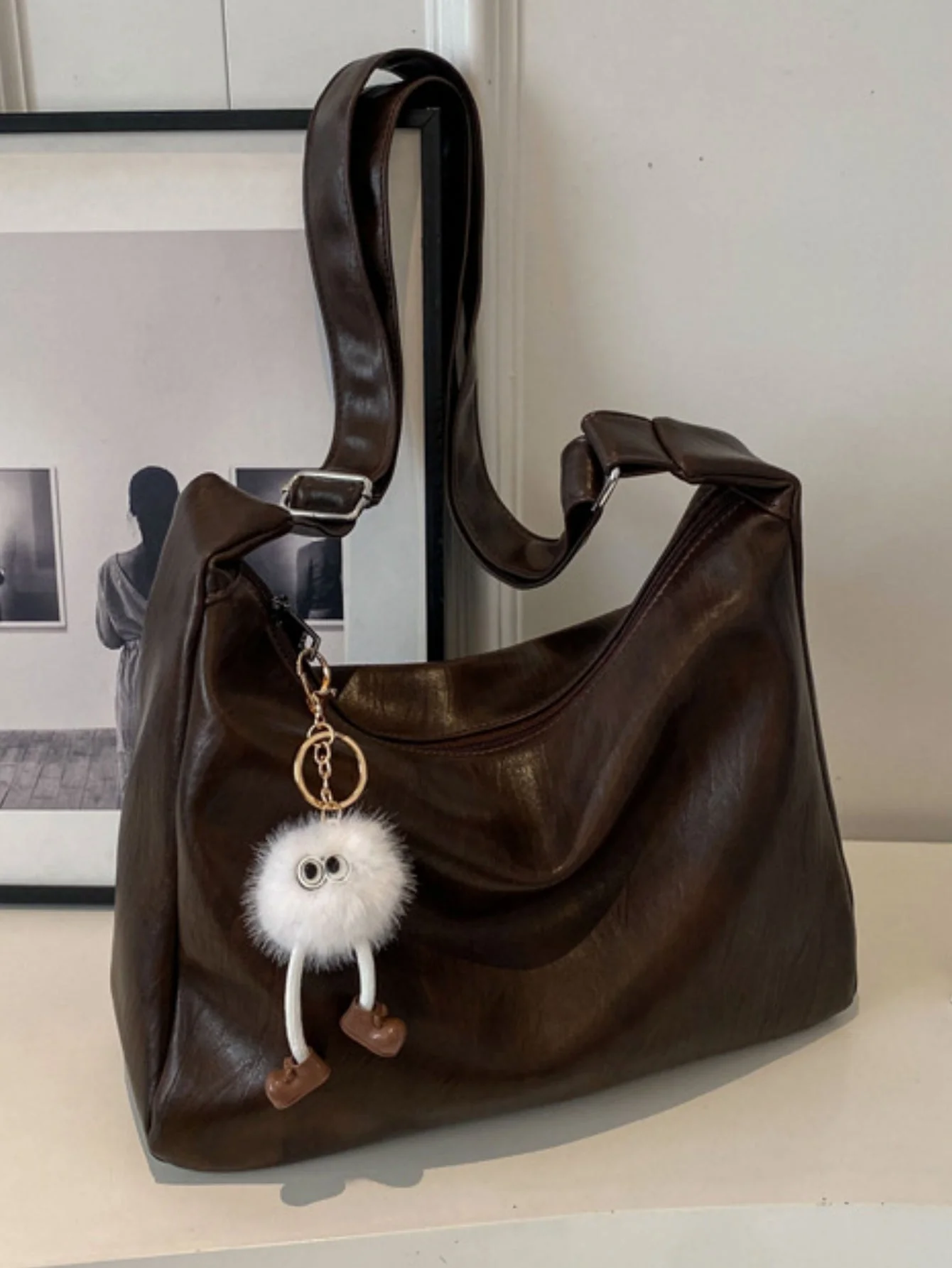 Large Capacity Crossbody Bag - Image 6