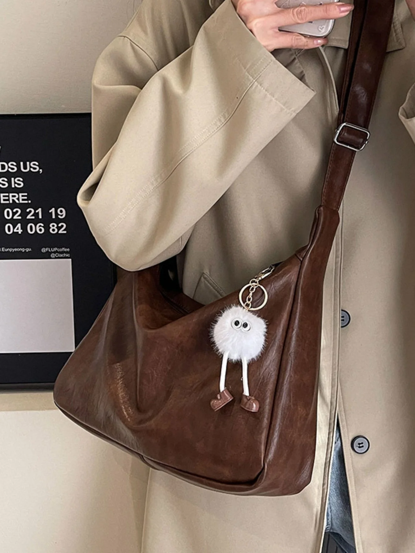 Large Capacity Crossbody Bag - Image 7