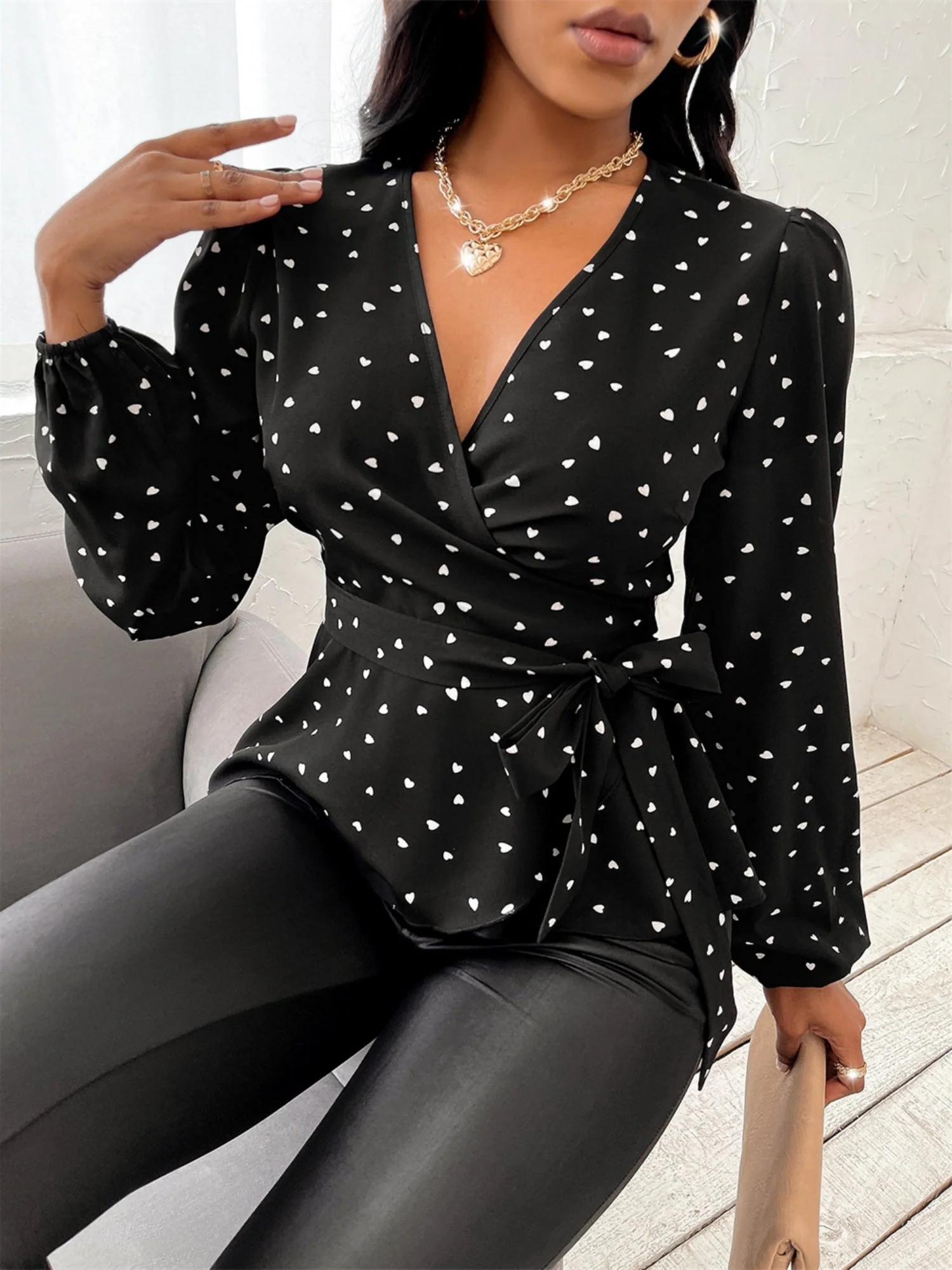 V-neck Heart-shaped Print Cross Neck Straps Blouse - Image 3
