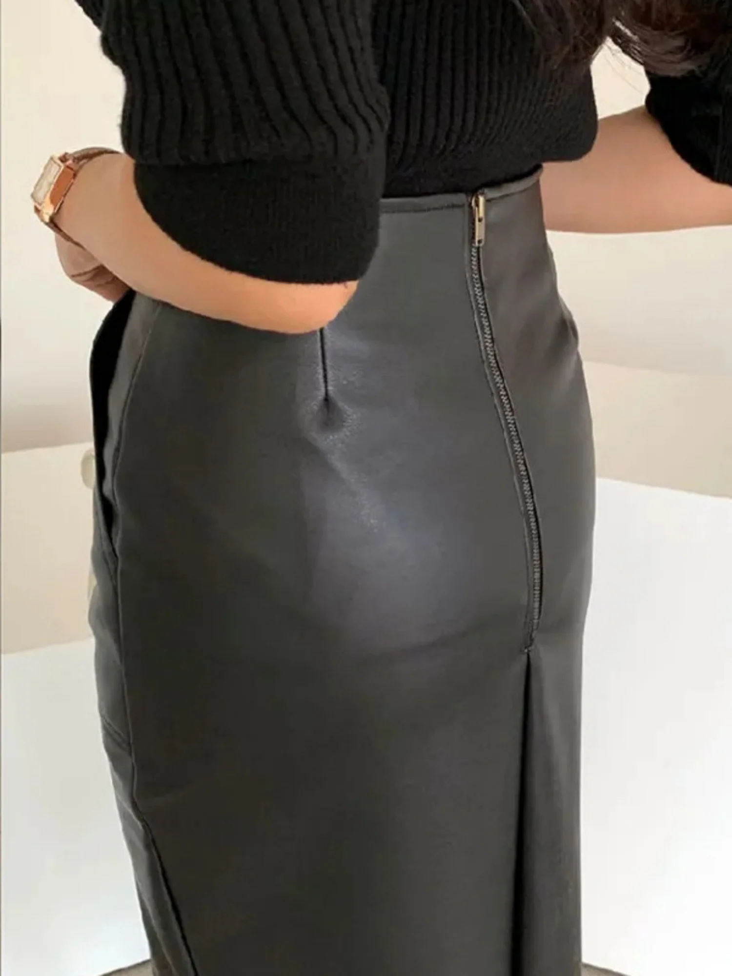 PU Leather Deep Fork Skirts - Image 3