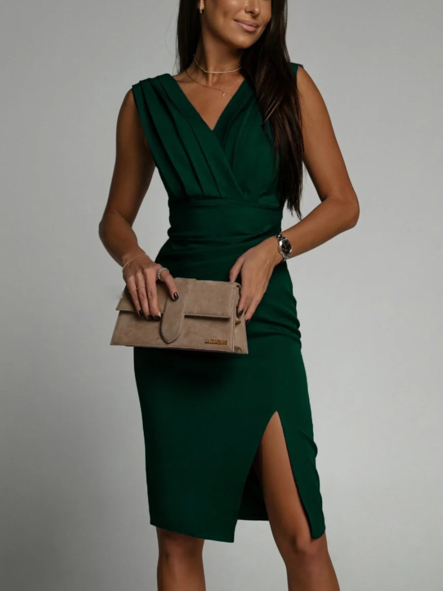 V-neck Sleeveless High-waisted Slit Dress Pleated Solid Color Short Dress - Image 5