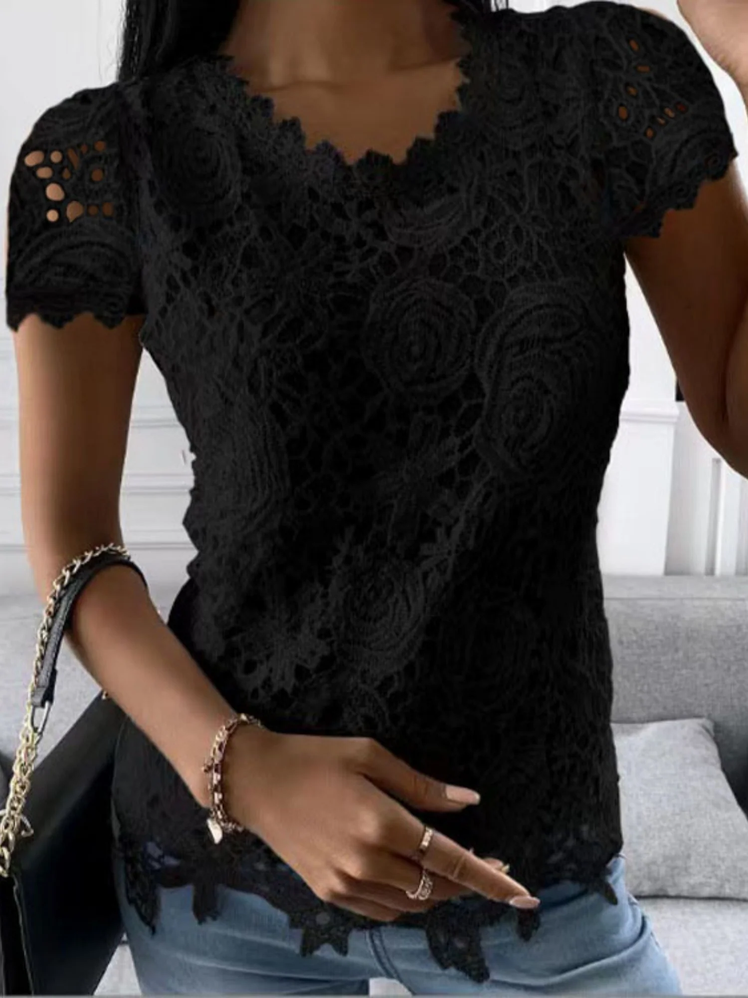 Lace Trim Crew Neck Short-sleeved T-shirt - Image 3
