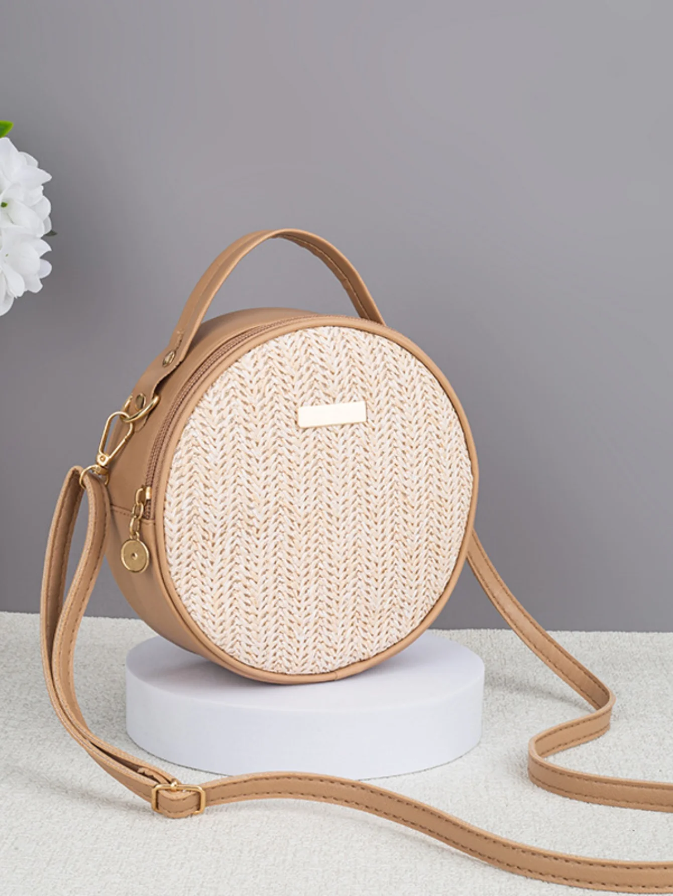 Vacation Straw Round Crossbody Bag - Image 3
